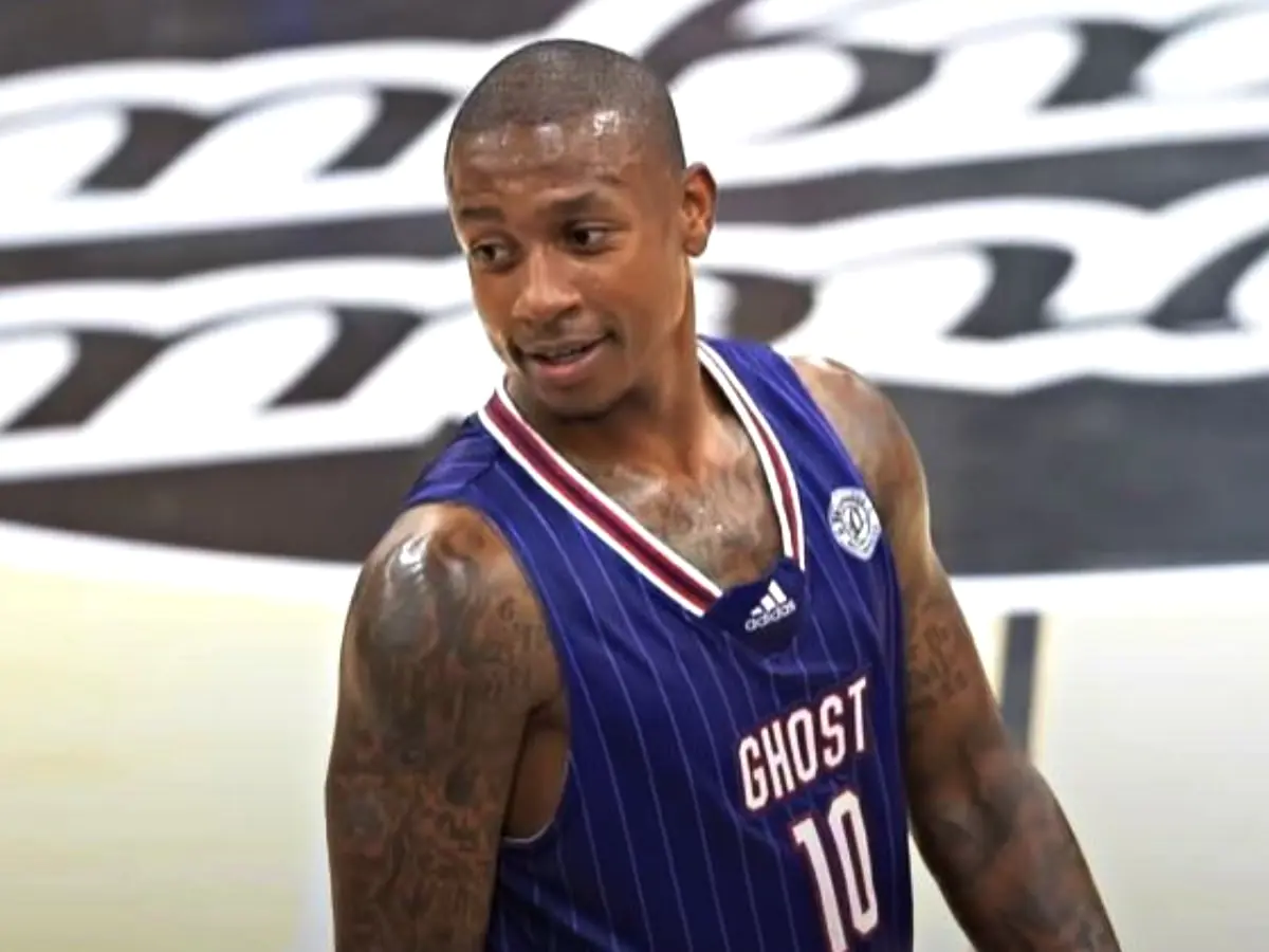 前 NBA「地表最強 175」Isaiah Thomas 在 Drew League 狂轟 45 分，外加 7 顆三分球！