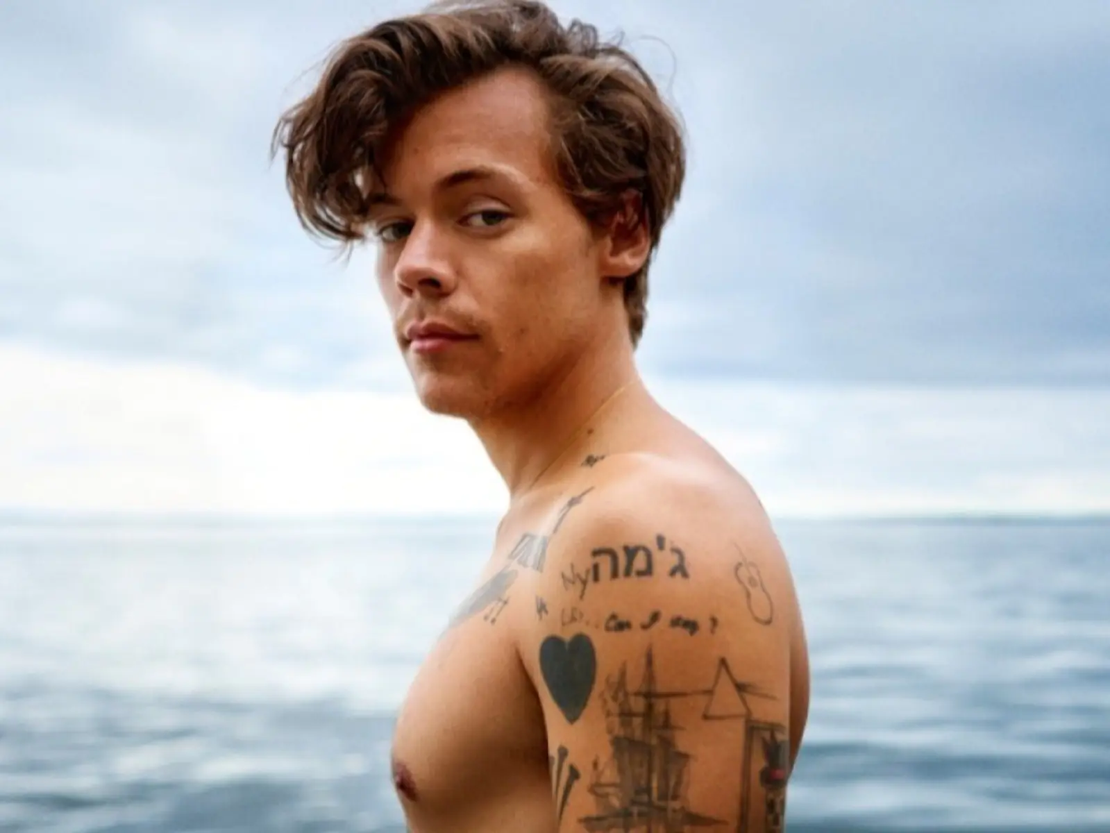 哈利斯泰爾斯 Harry Styles 簽下 1 億美元合約，將演出五部漫威宇宙電影！