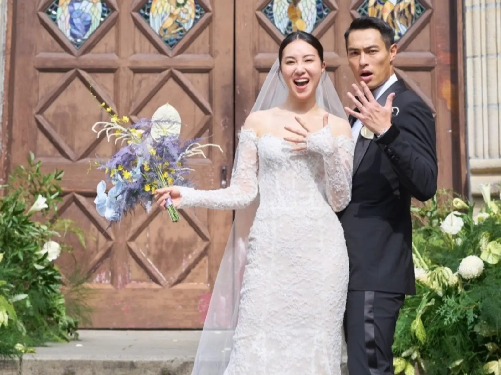 楊祐寧今晚補辦婚宴！與老婆 Melinda 上身的「絕美婚紗」直接幫你神出來了！
