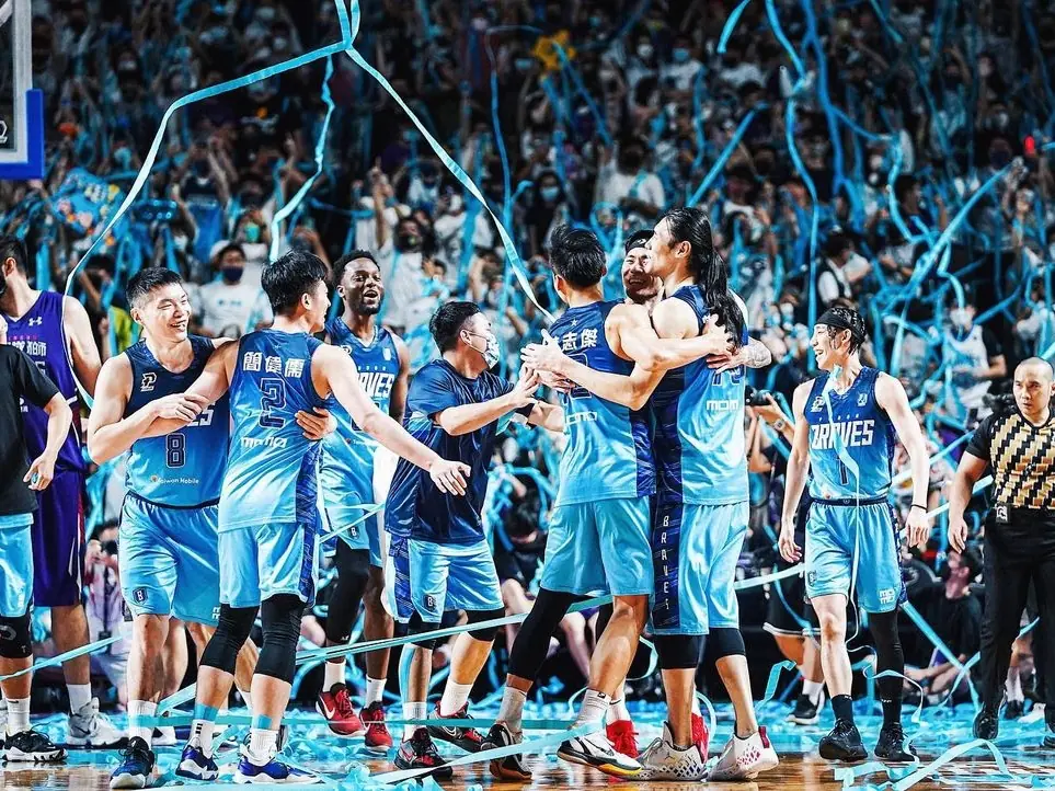 2022 瓊斯盃不打了！籃協有意 9 月邀請 P. LEAGUE+、T1 等球隊共同舉辦「跨聯盟交流賽」！