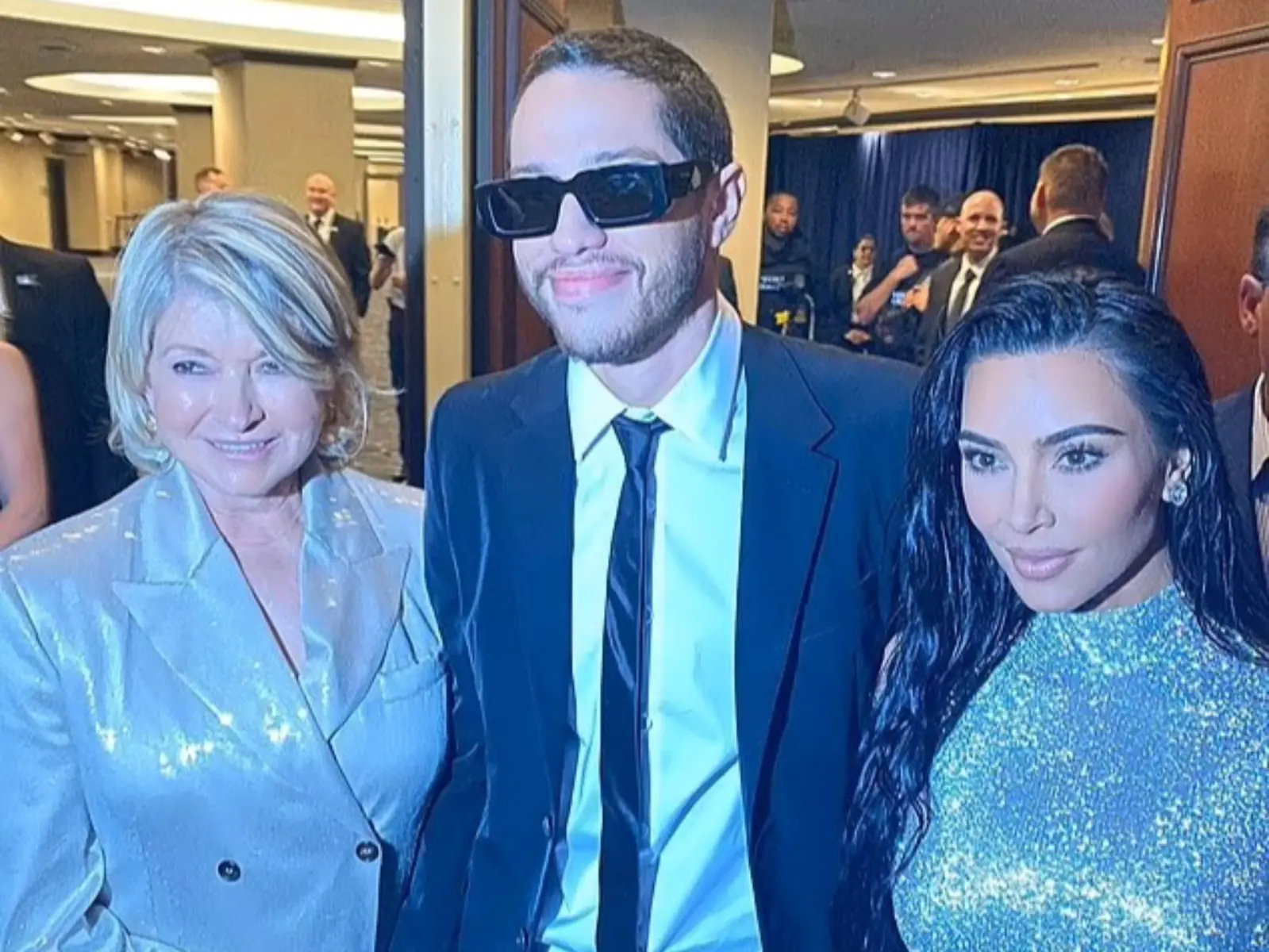傳皮特戴維森 Pete Davidson 與 81 歲美國富豪 Martha Stewart 戀愛中，女方透露：「他是一個迷人的男孩！」