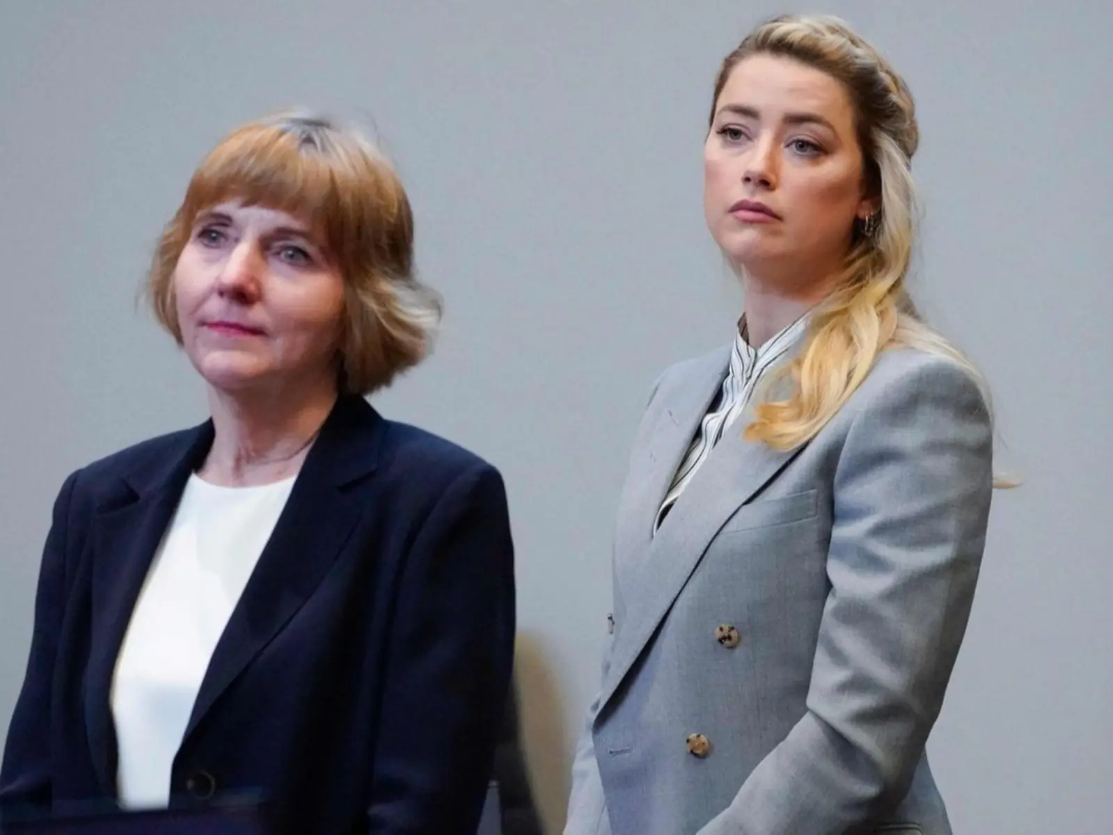 安柏赫德 Amber Heard 被封為「淘寶找的律師」Elaine Bredehoft 宣布下台，終於不用躲廁所哭了！