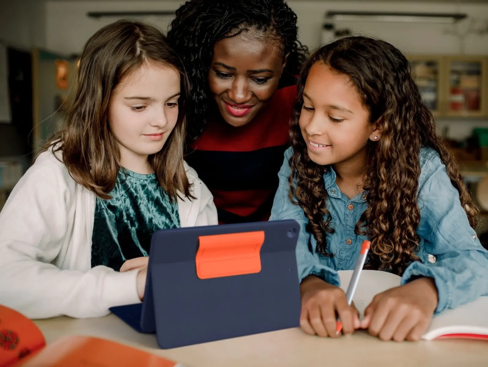 專為教育學習而生！Logitech For Education系列打造全方位行動數位助教