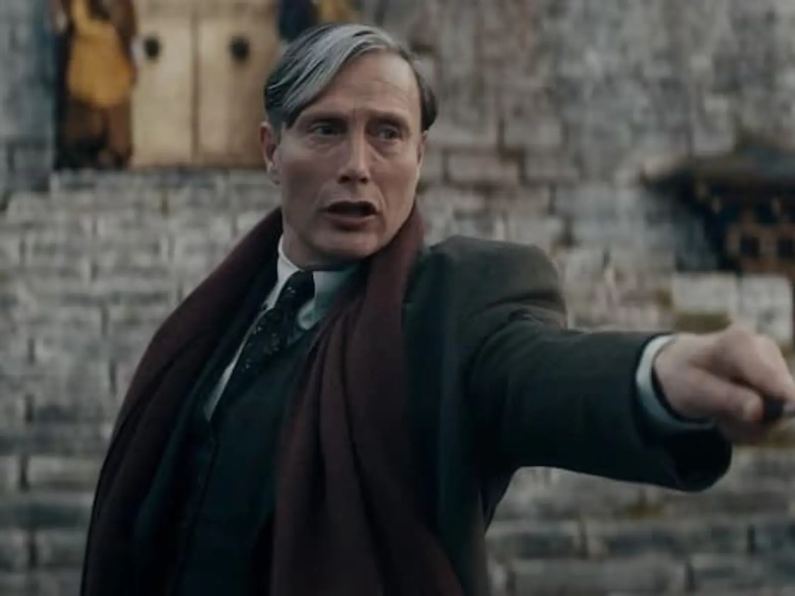 邁茲米克森 Mads Mikkelsen 訪談透露，強尼戴普可能會回歸《怪獸》系列電影 ！