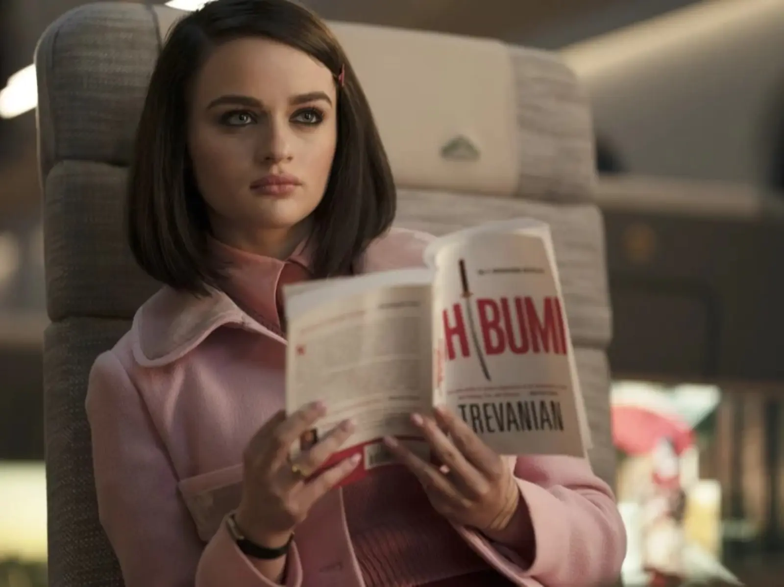 《子彈列車》喬伊金 Joey King 身材維持技巧大公開，加碼 5 款防曬推薦！她腹肌會不會太驚人～