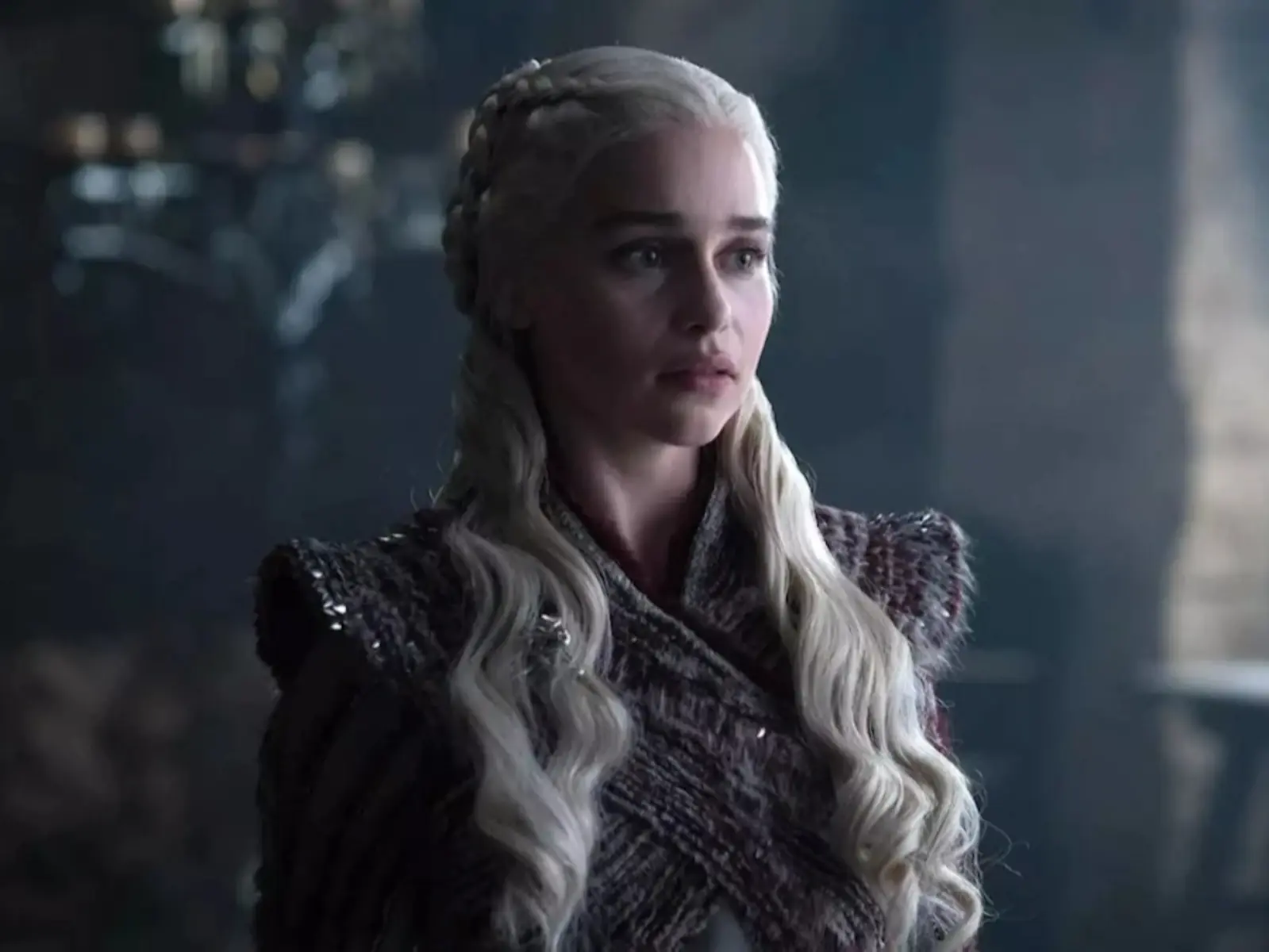 《權力遊戲》「龍后」艾蜜莉亞克拉克 Emilia Clarke 被罵「又矮又胖」，此話引全網震怒！