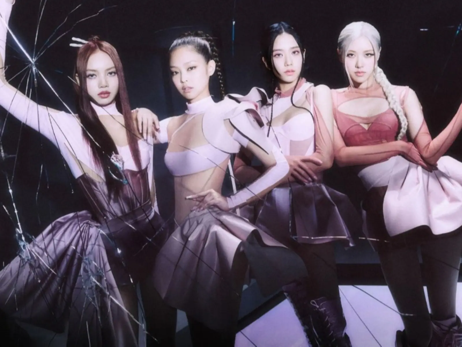 BLACKPINK〈Pink Venom〉MV 釋出：場景造型狂換、超殺饒舌實力有夠震撼！