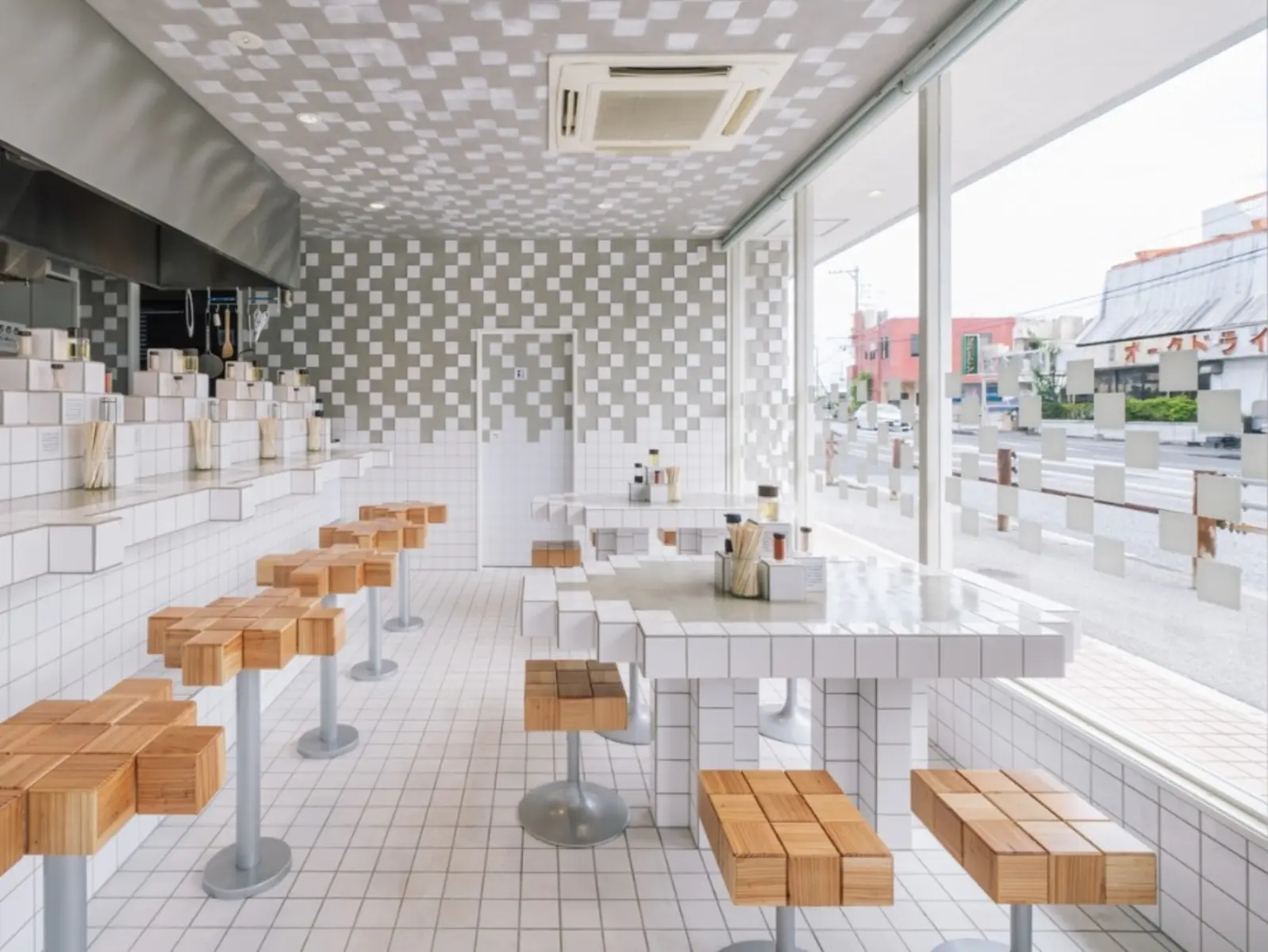 2022 日本最新打卡美食景點／沖繩像素沾麵店「かいしんのいちげき」讓你進入懷舊風格 RPG 電玩世界大吃拉麵！