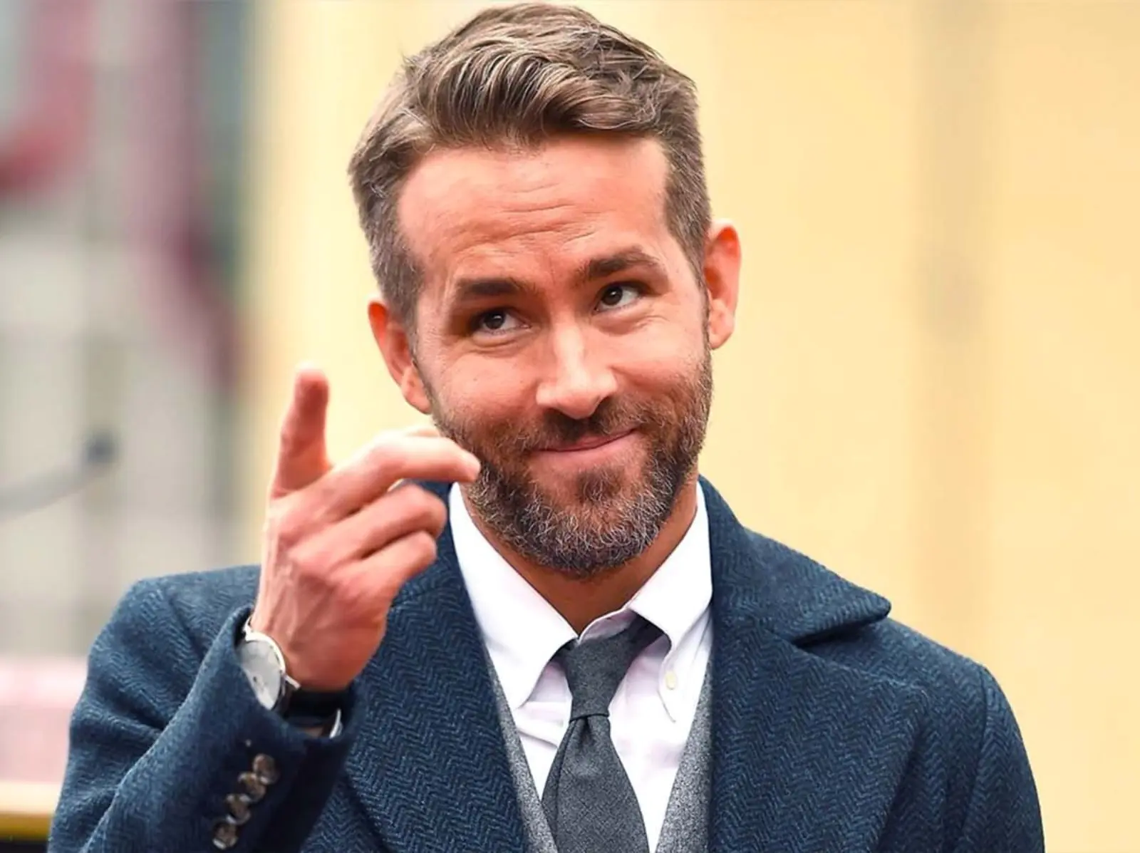 萊恩雷諾斯 Ryan Reynolds 訪談取笑巨石強森的光頭：「就像堅硬如磐石的丁丁！」