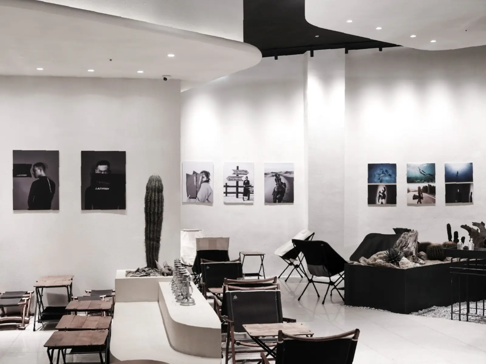 台中指標戶外風格咖啡店 R𝗢𝗖𝗞𝗟𝗔𝗡𝗗 𝗣.𝗟.𝗨.𝗦.，8/25-9/25 限時打造 #與海有關 POP-UP！俐落黑白詮釋與眾不同的自潛風格