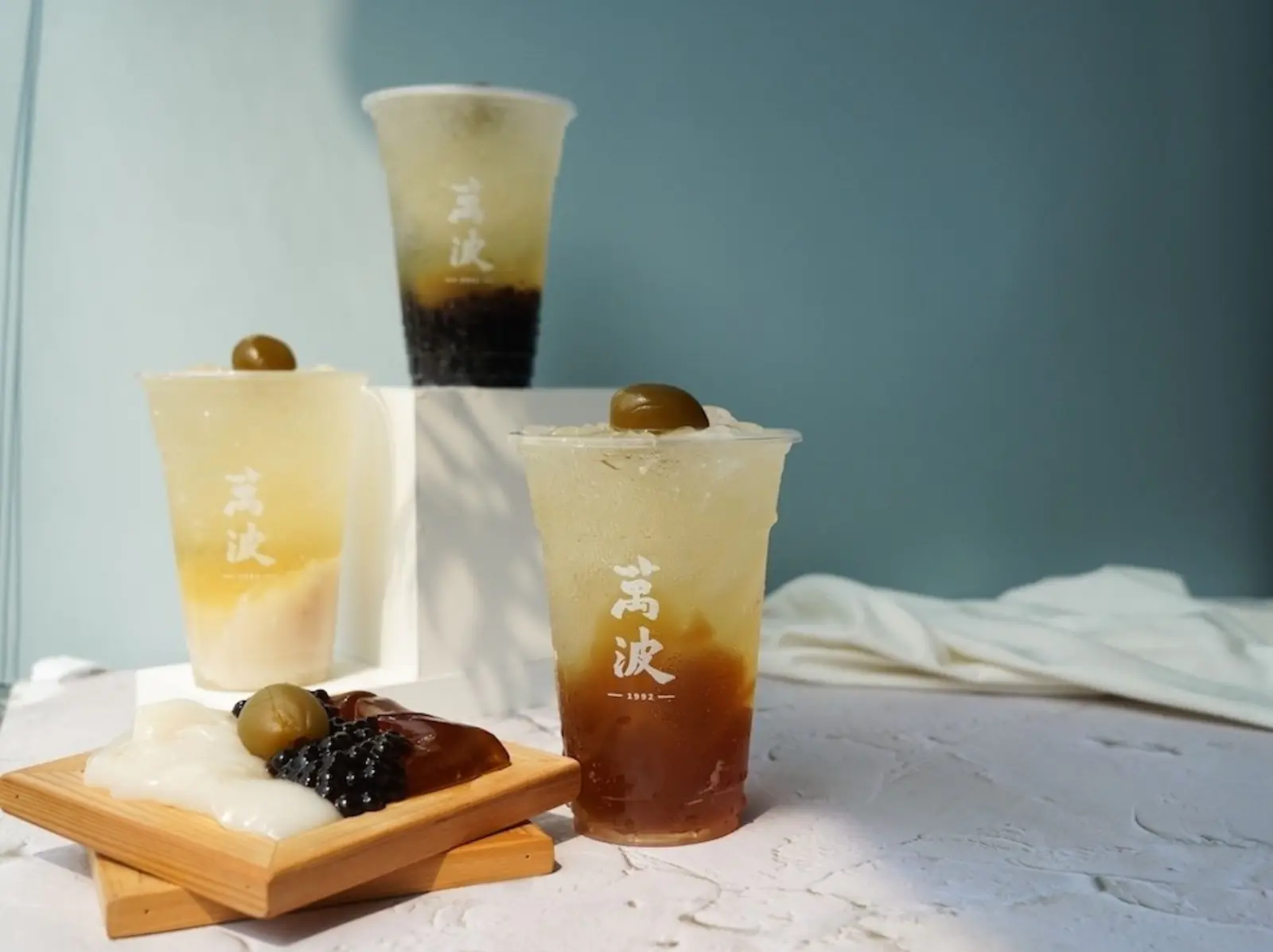 2022 手搖飲料 8 月新品推薦，盤點 8 家消暑飲品，CoCo「海尼根 0 酒精特調」、萬波「酸梅冰」對抗秋老虎！