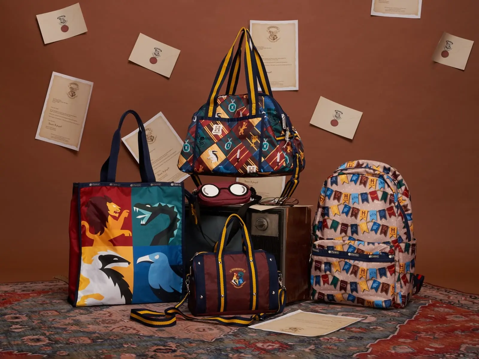 哈利波特迷注意！霍格華滋的入學必備品就是「它」！ LeSportsac 推出一系列 #魔法袋，幫麻瓜們收藏＆實用一次GET！