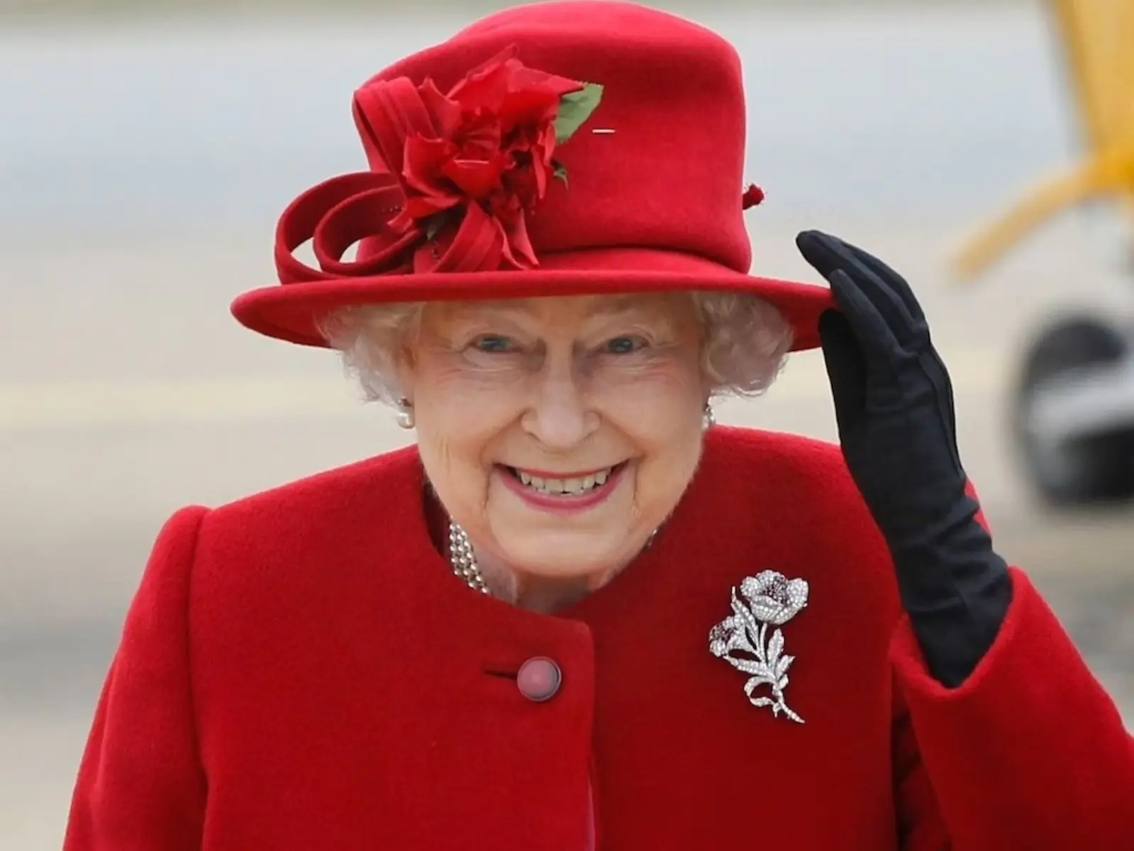 威廉王子 Prince William 登基與凱特收入暴增 5 倍，數字直逼台幣 8 億！