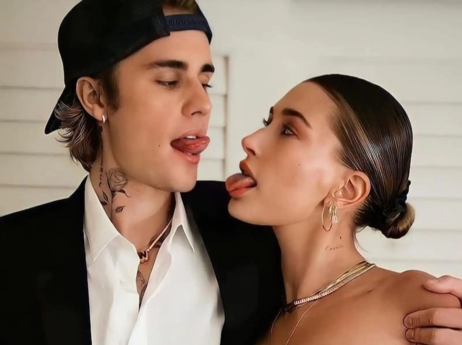 海莉鮑德溫 Hailey Baldwin 首度公開否認破壞賽琳娜戈梅茲和小賈斯汀的戀情：「我對當小三一點興趣都沒有！」