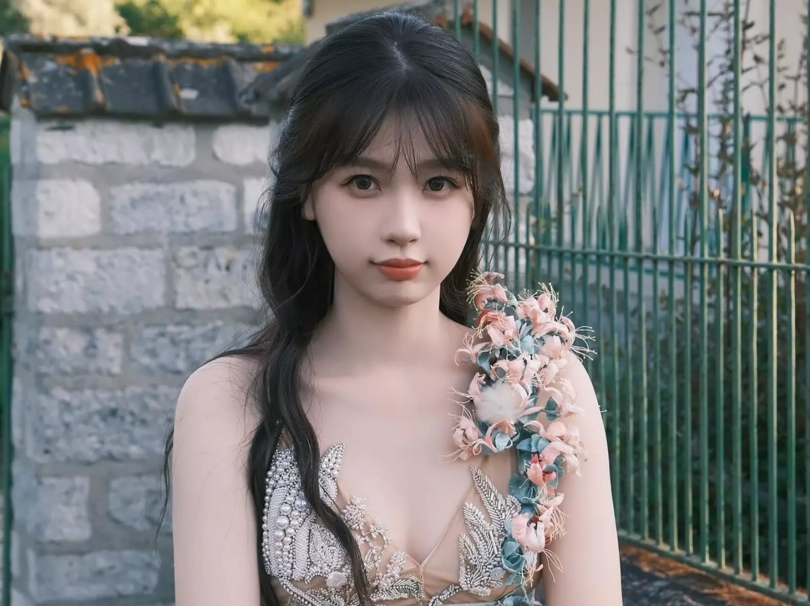 《噓，國王在冬眠》虞書欣 5 件值得入坑的小事：BLACKPINK Lisa 鐵粉、外號「小做作精」！