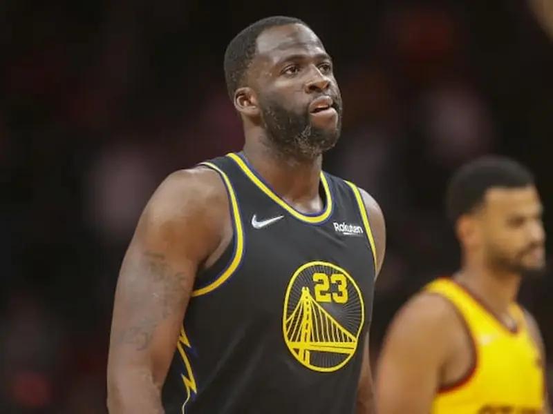 NBA／Draymond Green 與 Jordan Poole 爭執影片曝光！追夢綠化身一拳超人有夠凶！