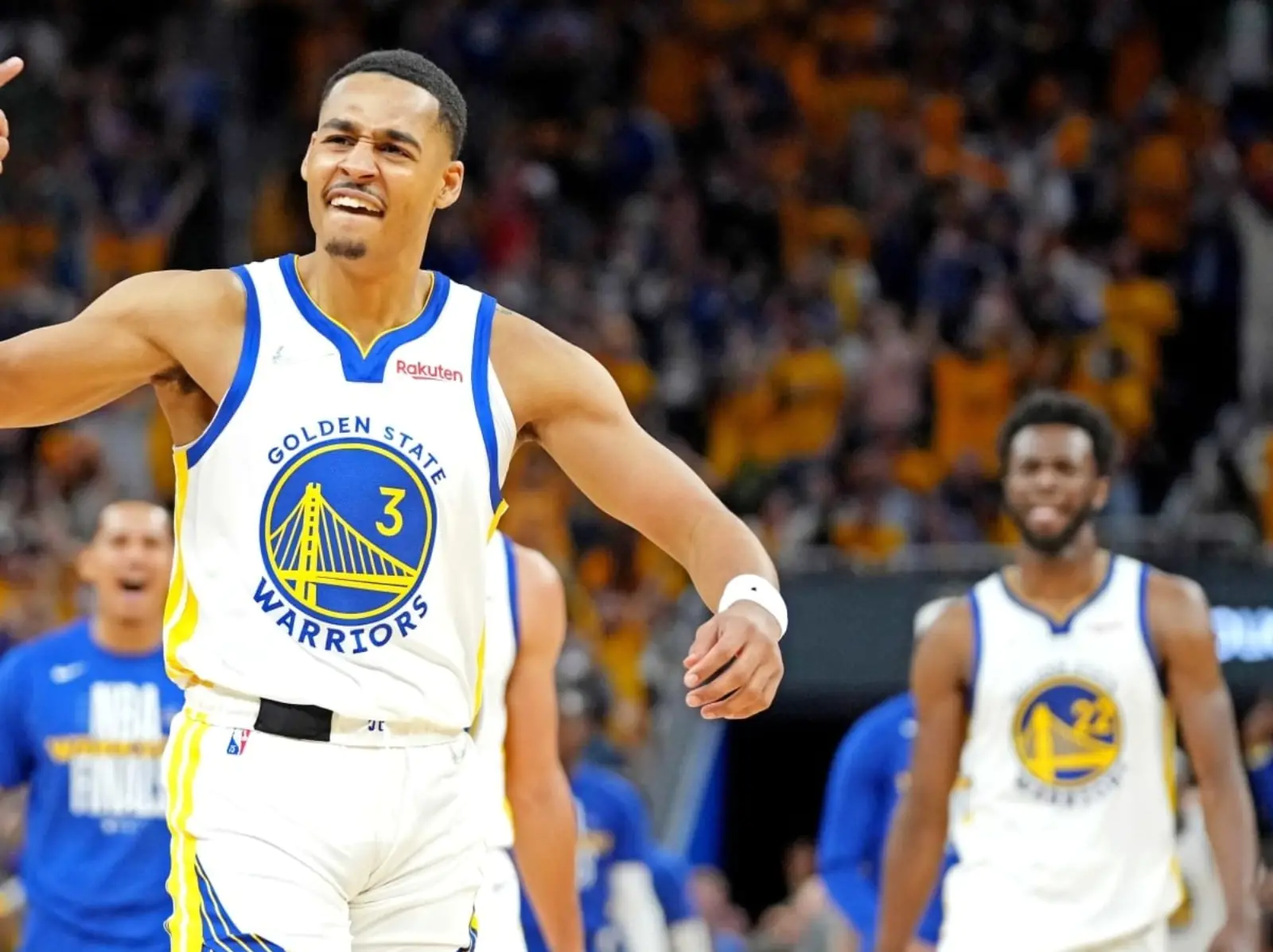 NBA／勇士球星 Poole 大秀「背後換手拋投」戲耍湖人禁區防線，讓 KD 也讚嘆不已