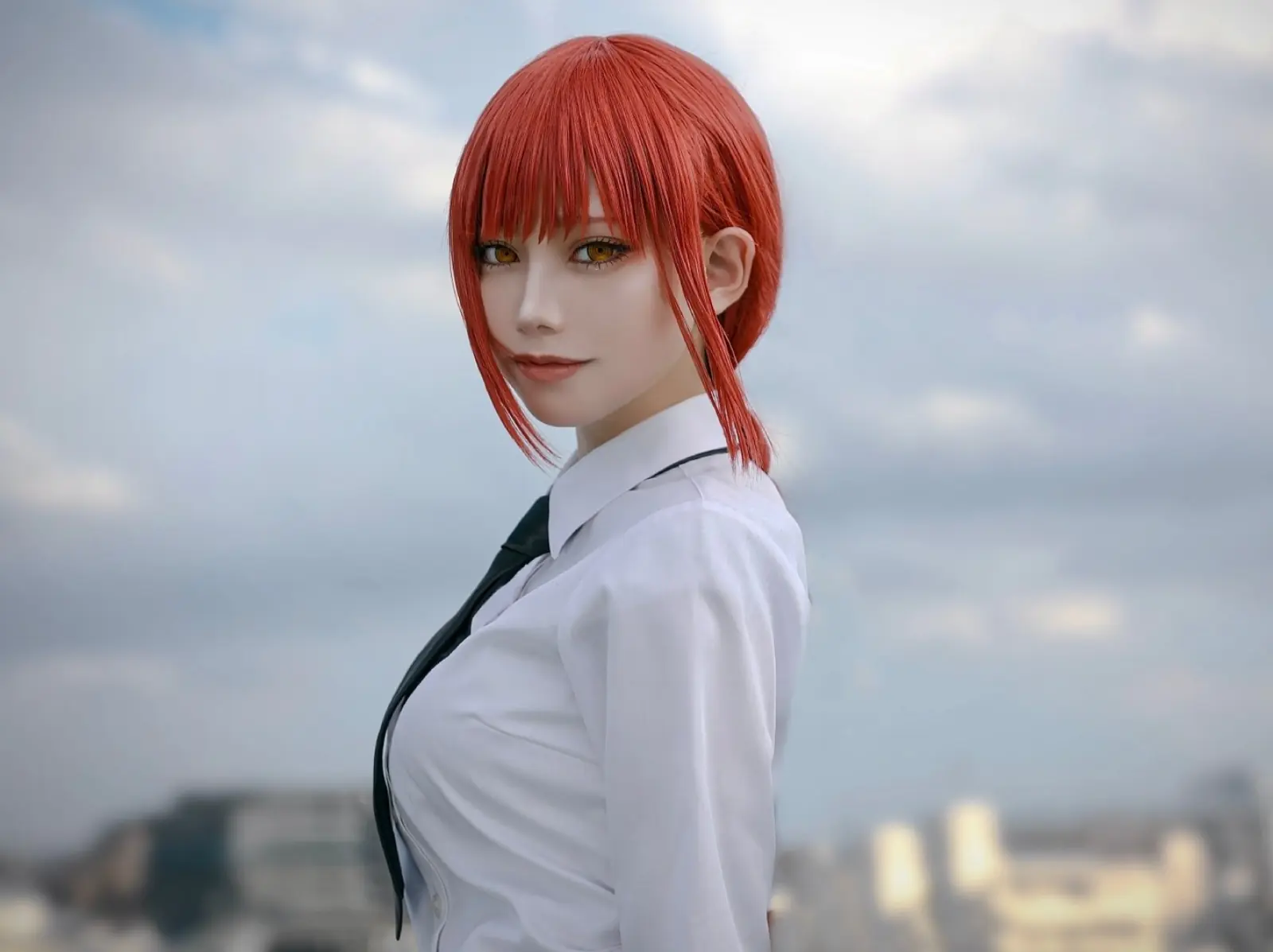 《戀上換裝娃娃》片尾曲原唱「赤瀨明里」 Cos《鏈鋸人》真紀真超辣！