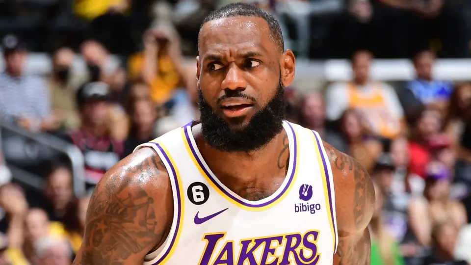 NBA／湖人投籃命中率超慘，球迷看不下去竟在人力銀行 PO 廣告幫協尋三分射手！