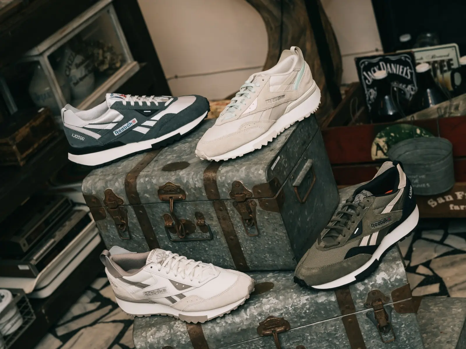Reebok LX2200 一雙兼具經典與好穿搭的復古跑鞋