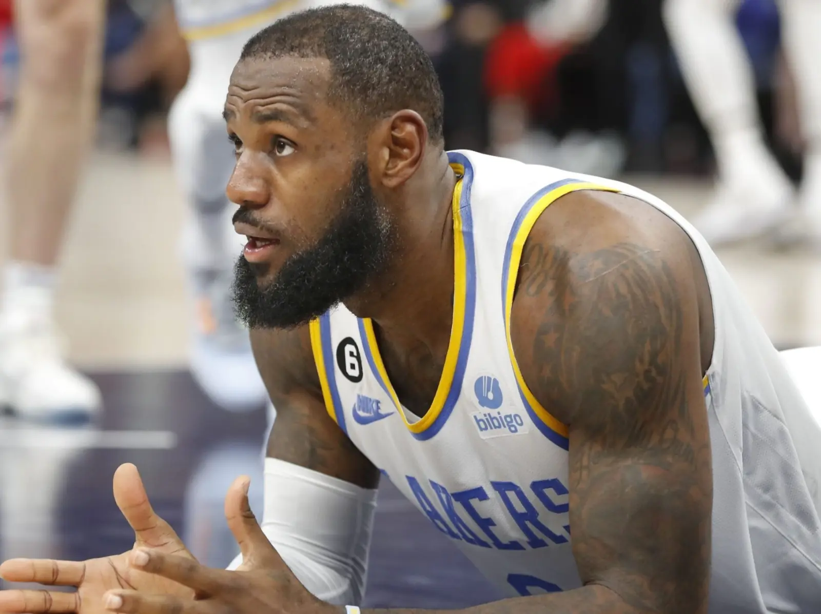 NBA／湖人苦吞開季五連敗，推特「交易詹皇」瞬間登上熱搜關鍵字！