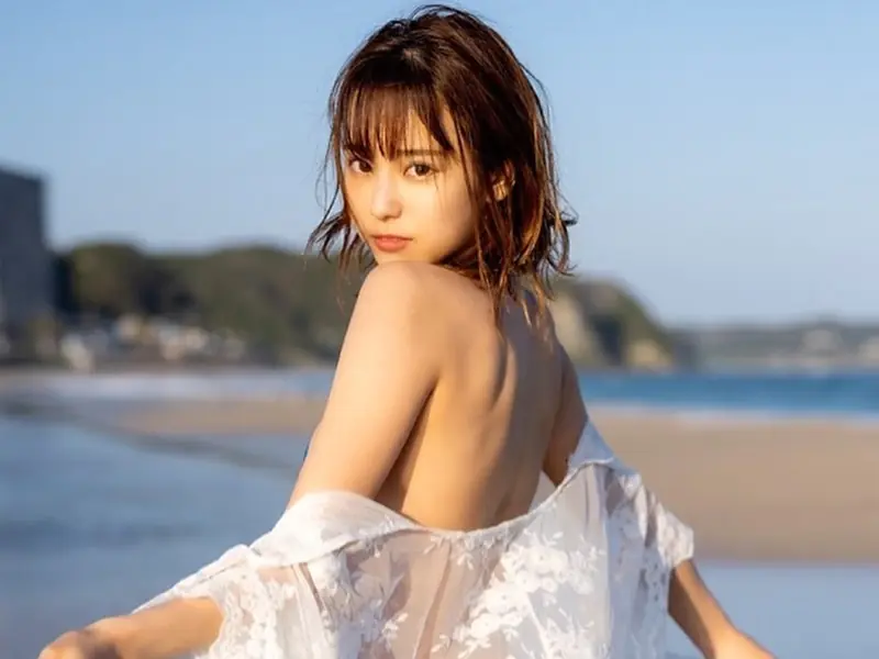 「最美牙醫」西原愛夏手遮美胸大放送！突拋引退震撼彈令人不捨！【野生抓正妹】