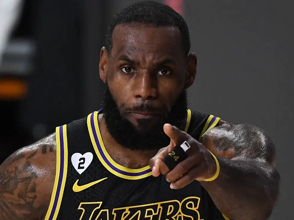 NBA／LeBron James 譴責 Kyrie Irving「反猶太歧視」事件：「他傷害了許多人！」