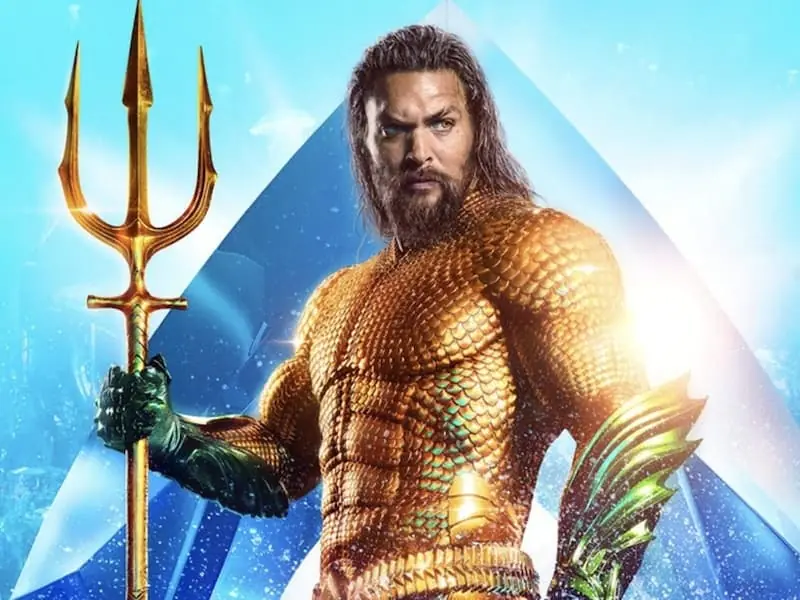 《水行俠》傑森摩莫亞 Jason Momoa 迷上穿丁字褲，上節目急扒光：「我就是不喜歡穿衣服！」