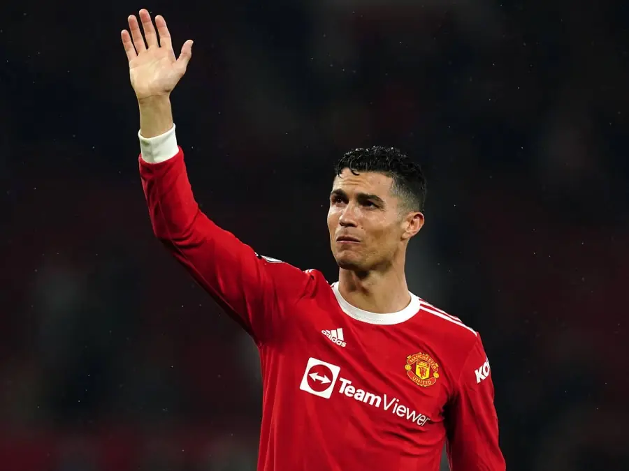 曼聯發表「C 羅離隊」聲明，宣稱：「感謝 Cristiano Ronaldo 兩度效力老特拉福德球場！」