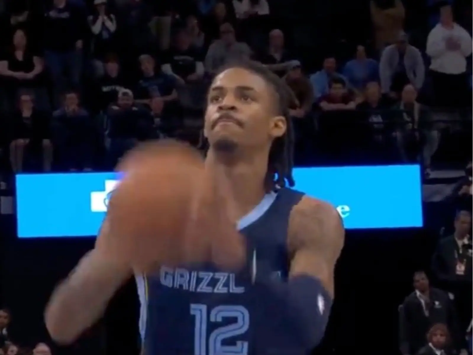 NBA／灰熊 Ja Morant 嗆聲對手「你最好都罰進」，後續輪到他自己罰球結果 GG 了
