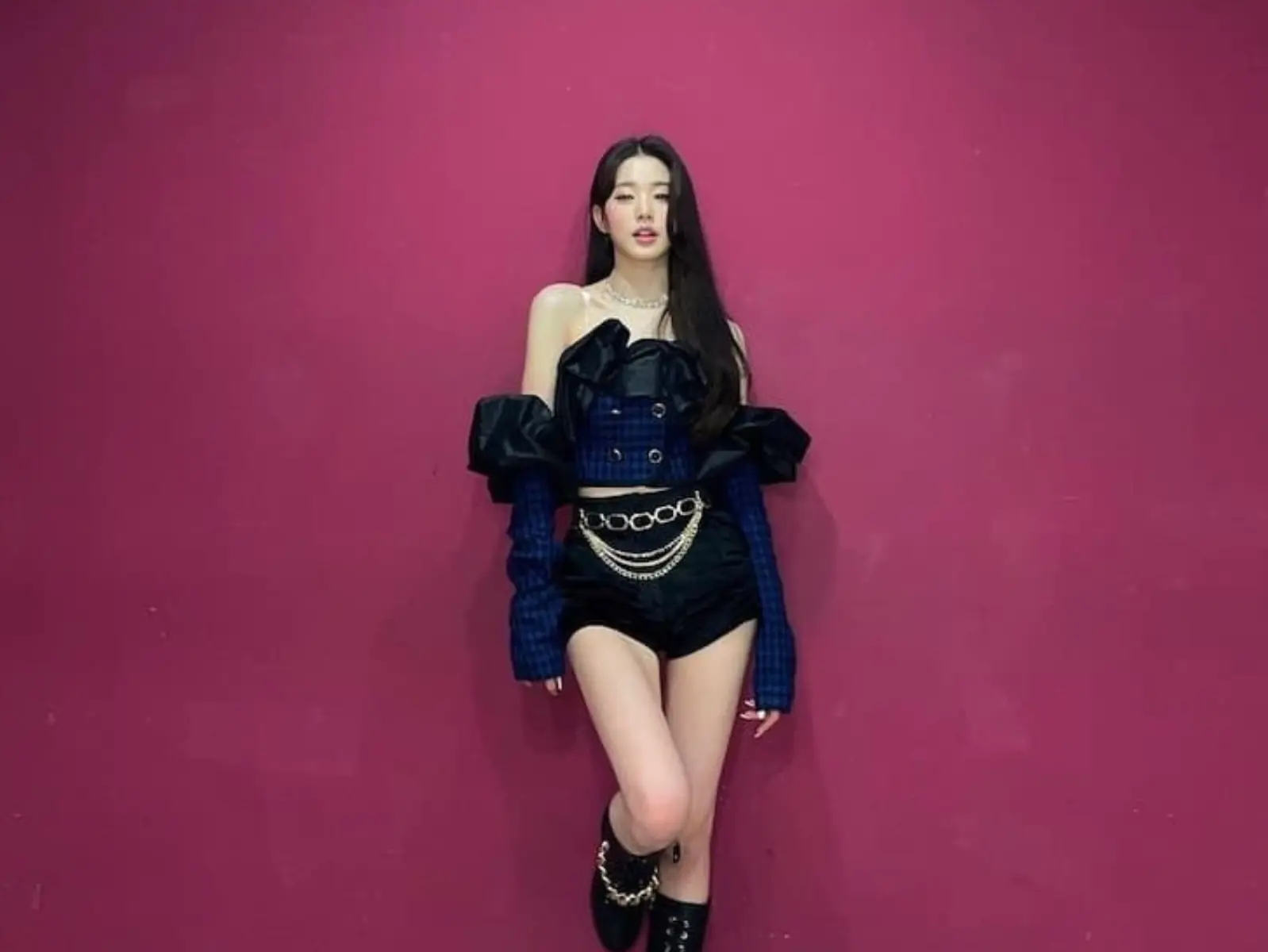 IVE 張員瑛上韓綜與成員吃宵夜，卻光看不吃引網熱議：「減肥不是明天的事嗎？」