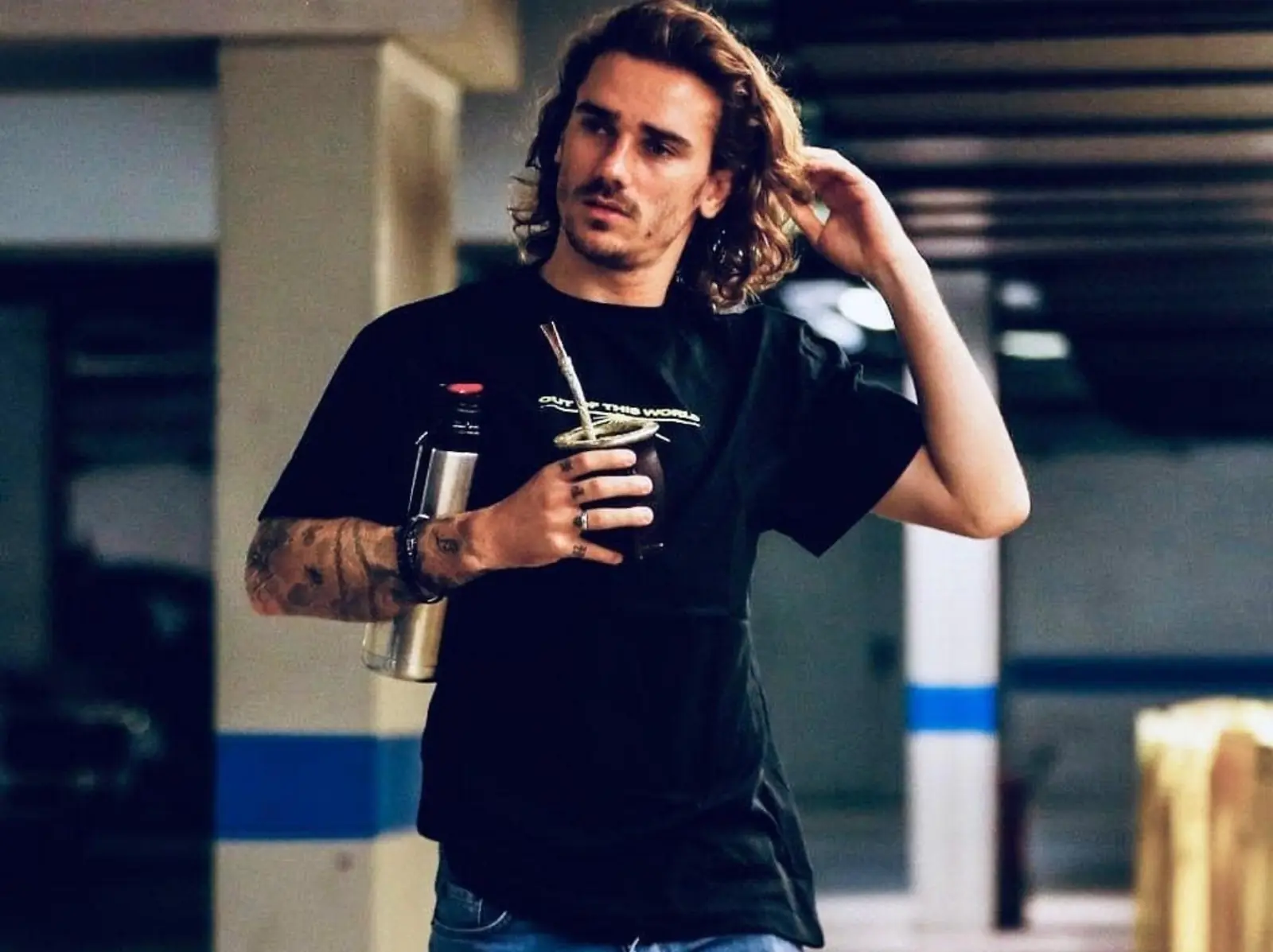 卡達世界盃／法國前鋒 Antoine Griezmann 帥到登百大帥哥、巨霸蜜臀辣爆全場⋯5 件事快認識！