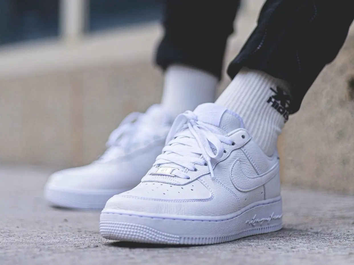 Nike、adidas 等 3 雙高顏值聯名白色球鞋推薦，白鞋控們怎麼能夠錯過？