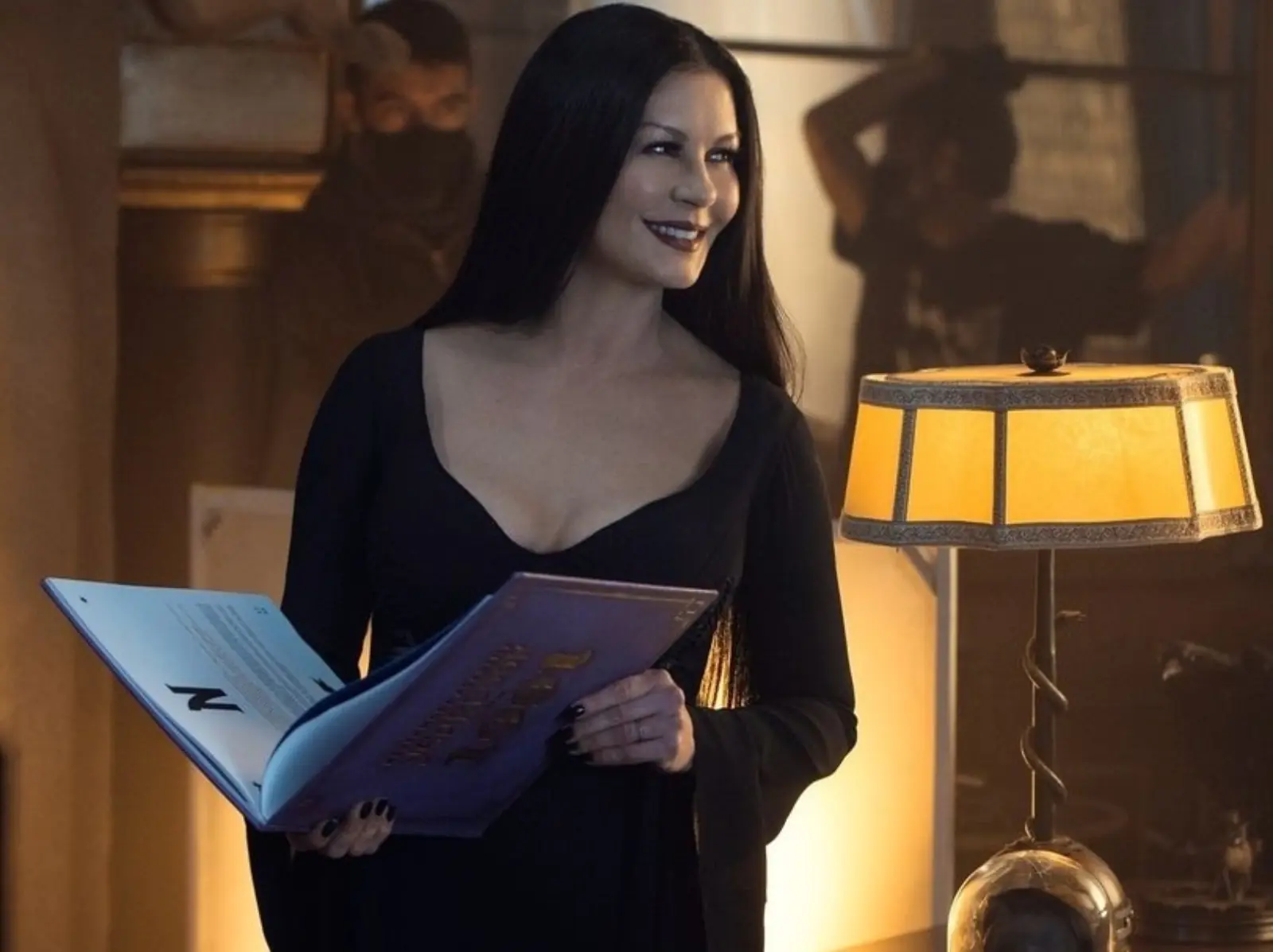 《星期三》凱薩琳麗塔瓊絲 Catherine Zeta Jones 凍齡保養秘訣曝光！加碼 5 款保養好物給你～