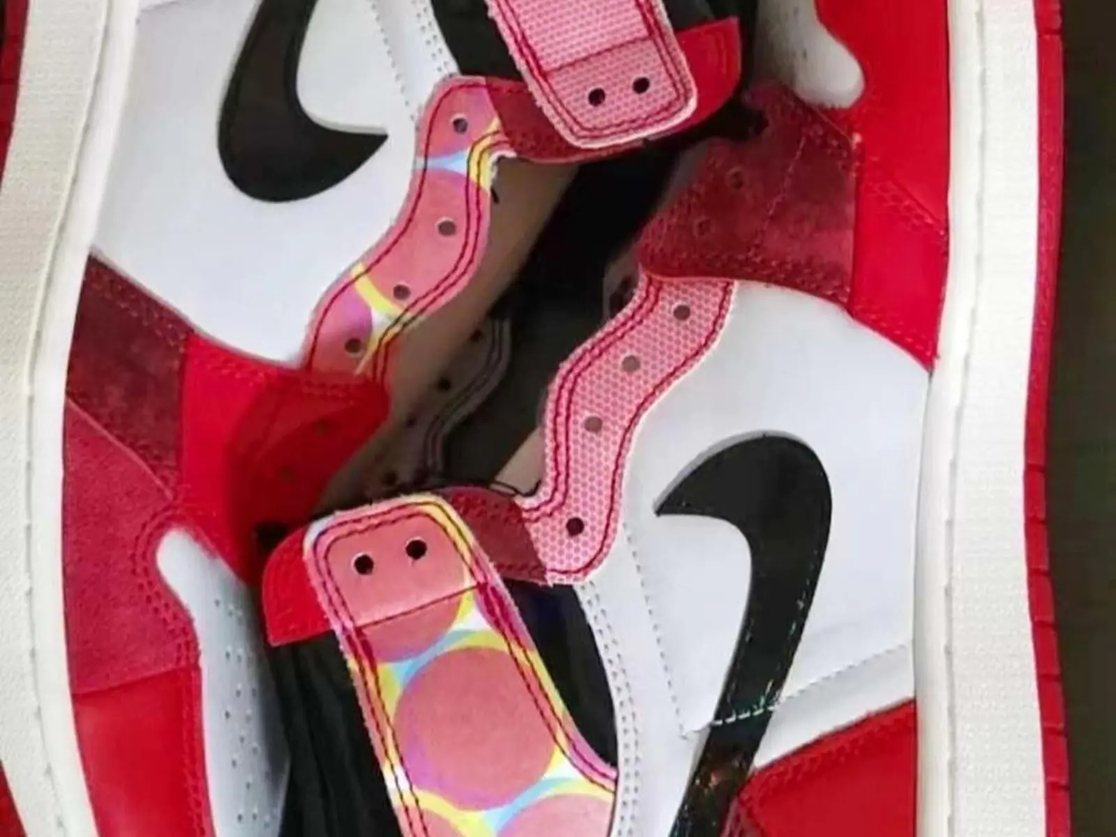 全新版本蜘蛛人 x Nike Air Jordan 1 聯名圖輯搶先看，電影和球鞋我全都要！