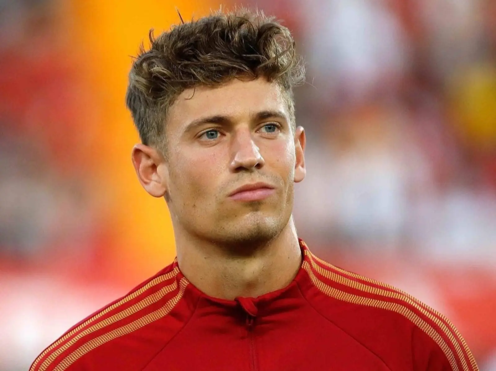 卡達世界盃／西班牙球員 Marcos Llorente 帥到數度登上時尚封面、爆筋人魚線超可口⋯5 件事快認識！