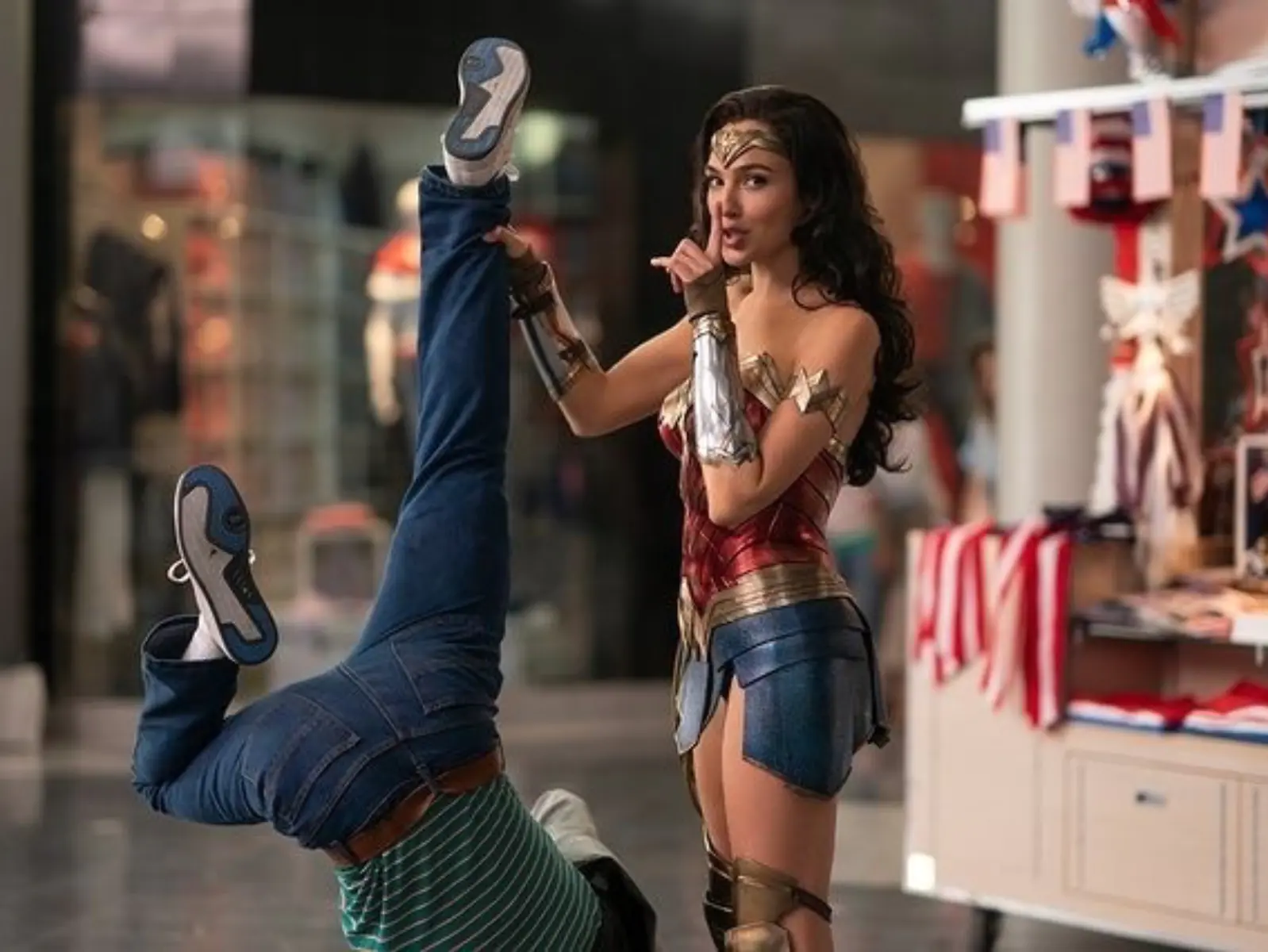 蓋兒加朵 Gal Gadot 駁斥退出《神奇女超人 3》謠言：「我並沒有退出劇組！」