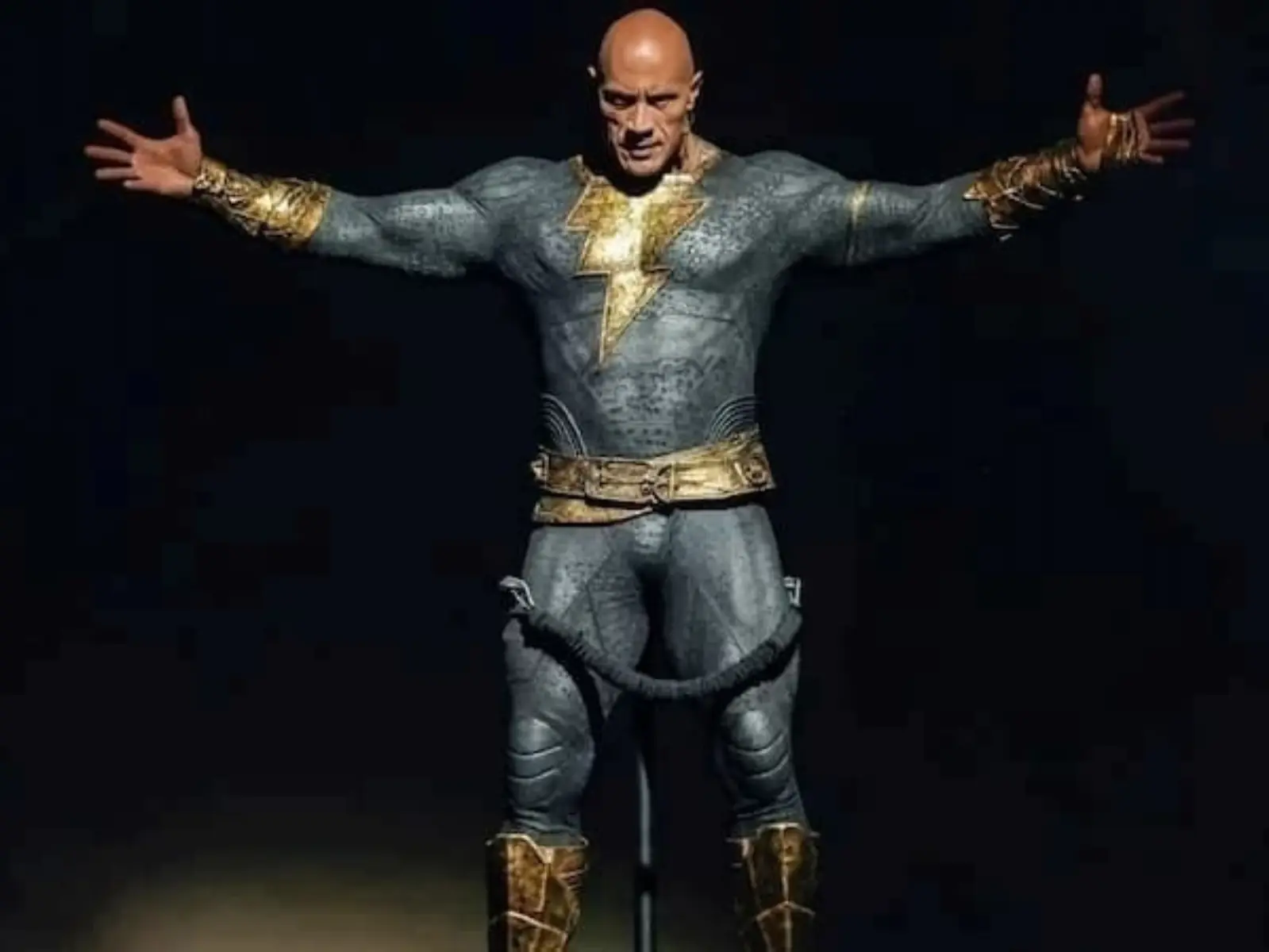 巨石強森 Dwayne Johnson 因《黑亞當》票房不佳可能無法回歸 DC！