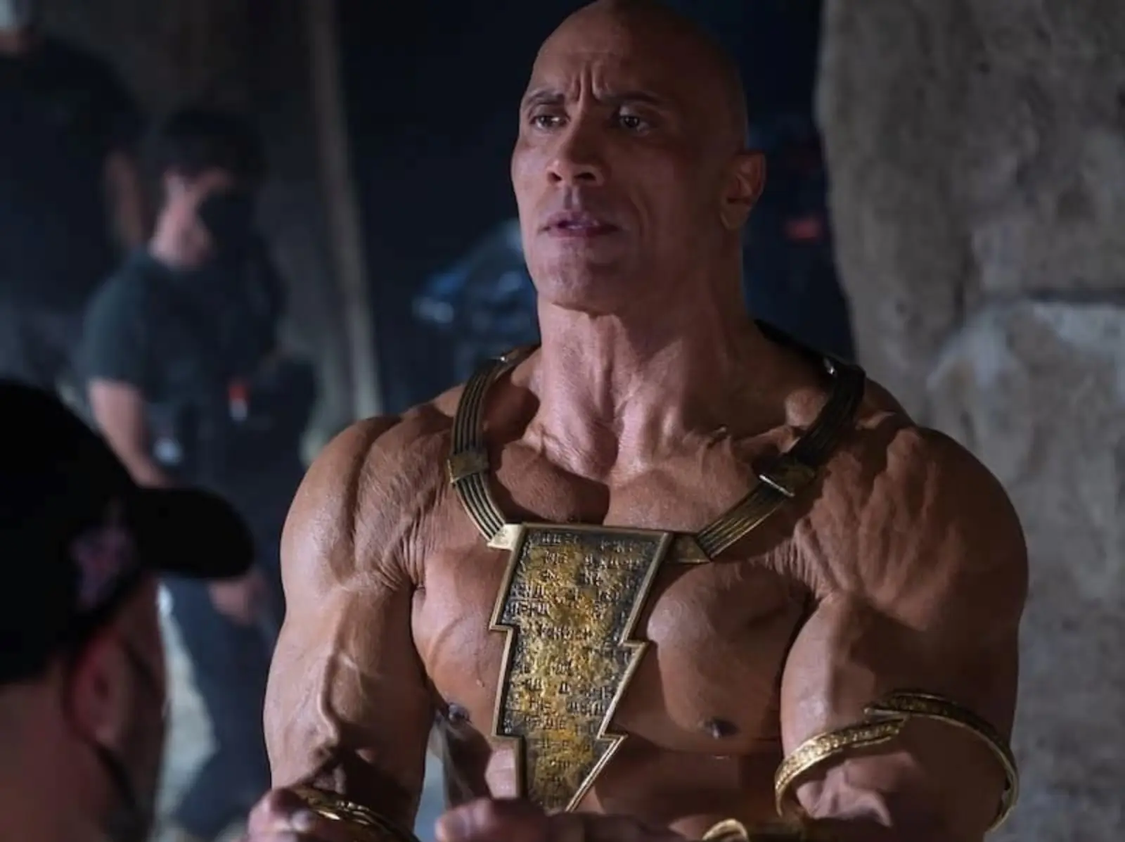 巨石強森 Dwayne Johnson 疑似不爽回不去《黑亞當》，退追華納 instagram！