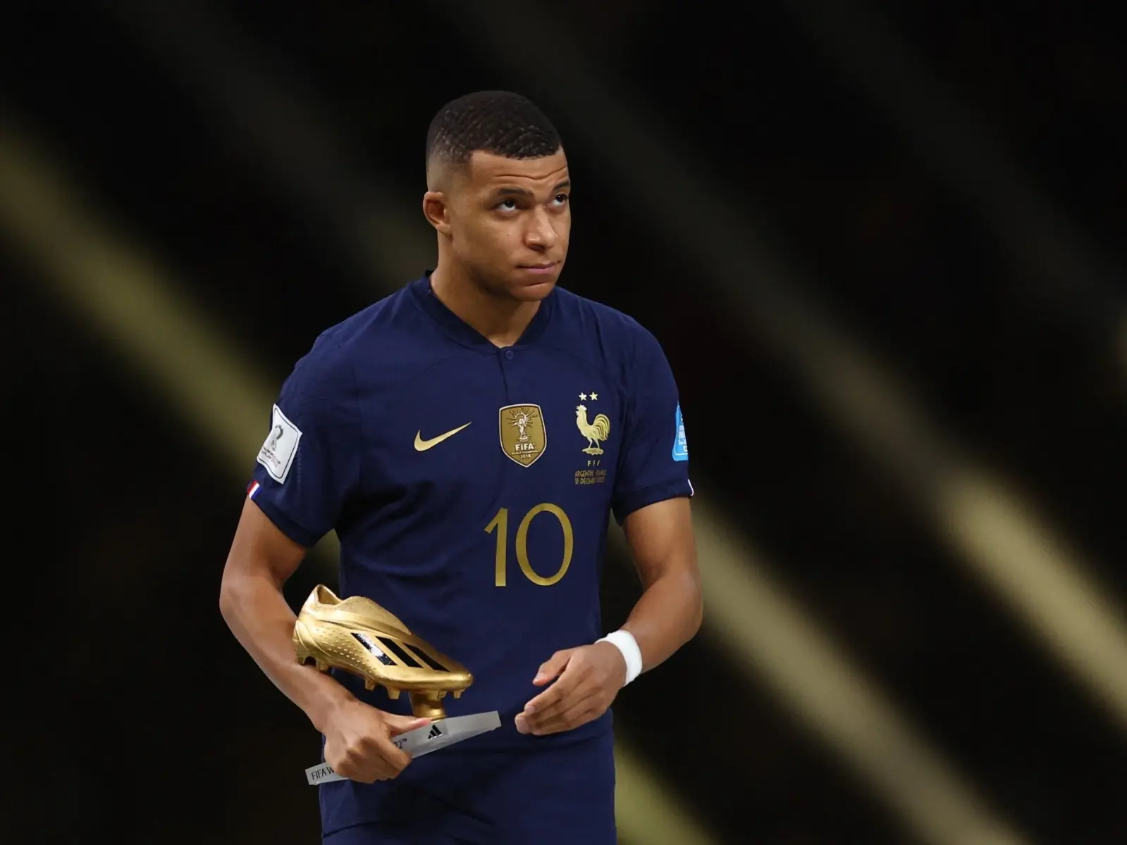 卡達世界盃／姆巴佩 Mbappe 輸球後首度發聲，短短「一句話」吸引千萬球迷朝聖！