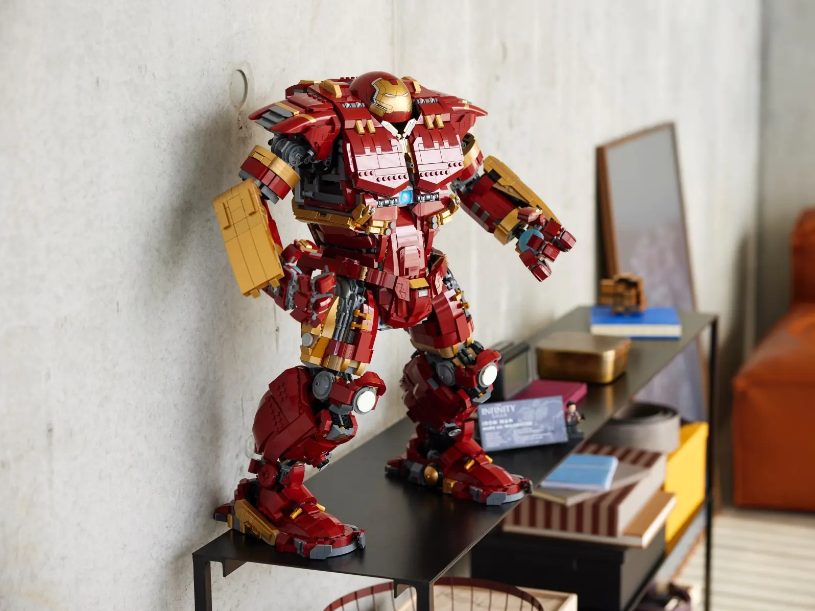 2022 聖誕節禮物推薦：Dr. Martens 經典皮鞋、LEGO 居家模型等五款，每個都超欠買！