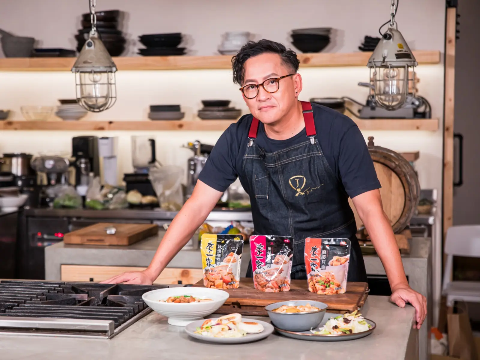 下廚總是災難一場? 詹姆士: 用”這包”零廚藝也能輕鬆在家端出餐廳好菜！