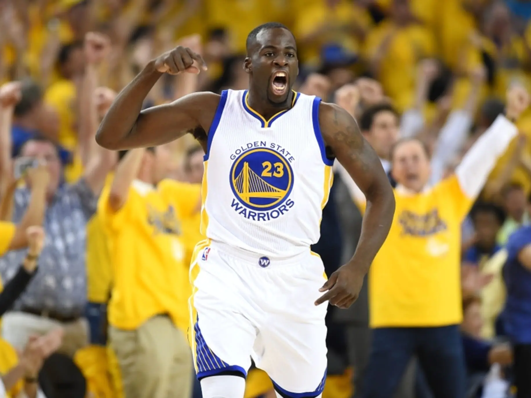 NBA／勇士 Kuminga 被 Draymond Green 大動作慶祝嚇歪，球迷：「想到 Poole 被揍的畫面！」