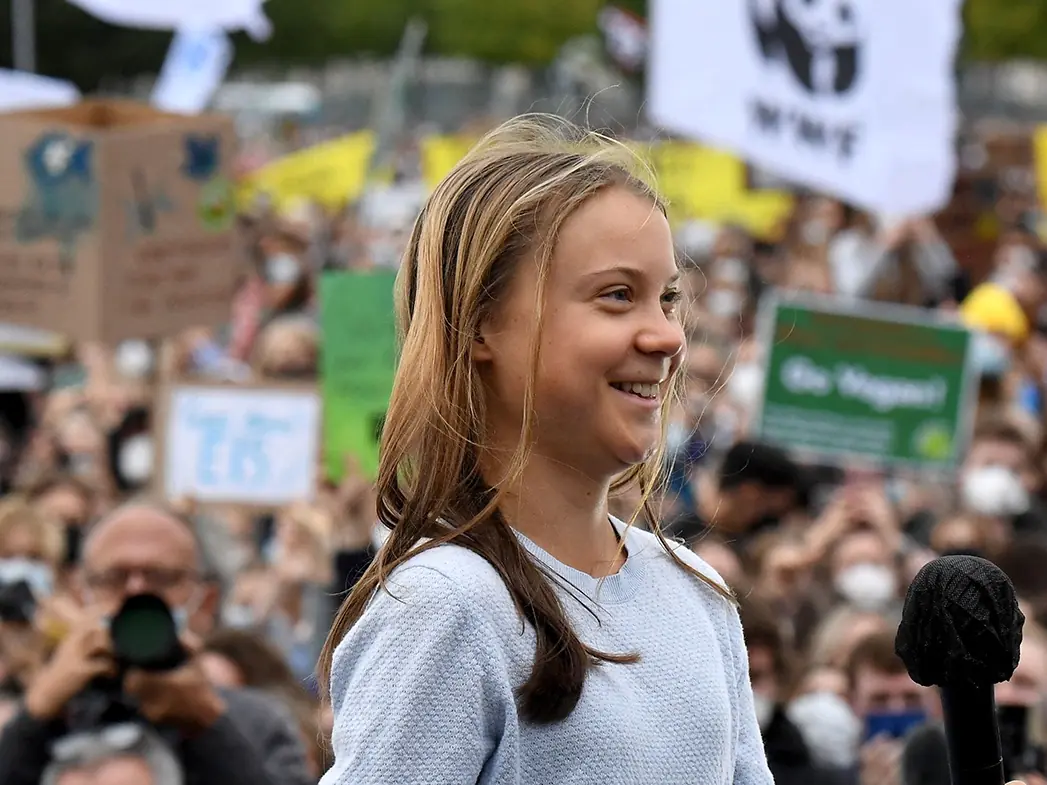 仇女網紅 Andrew Tate 挑釁 Greta Thunberg，後者親回：「小雞雞去做些有意義的事！」