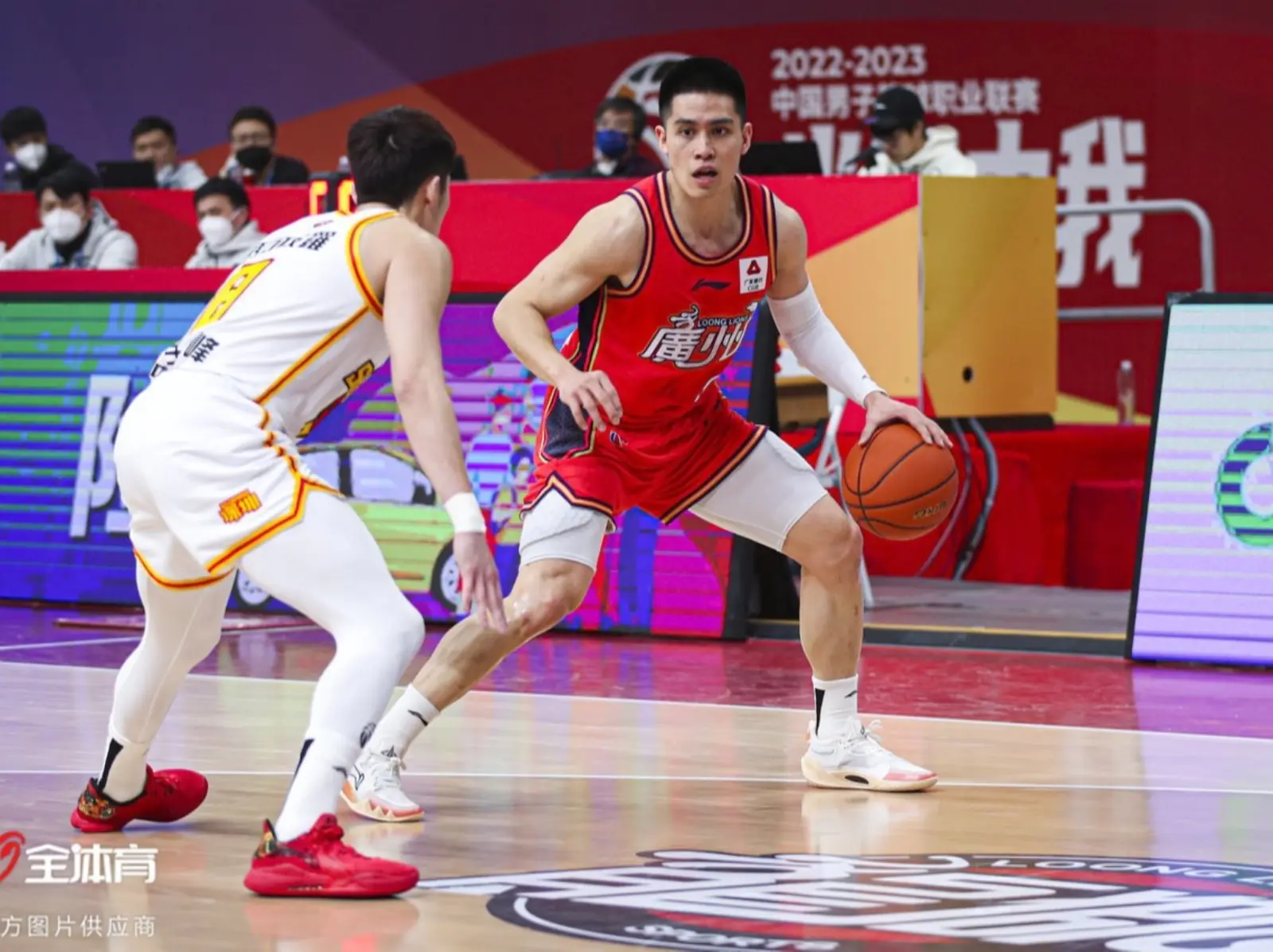 CBA／「台灣隊長」陳盈駿狂轟 38 分 12 助攻，教練也讚嘆：「中國國內沒人能頂替他！」