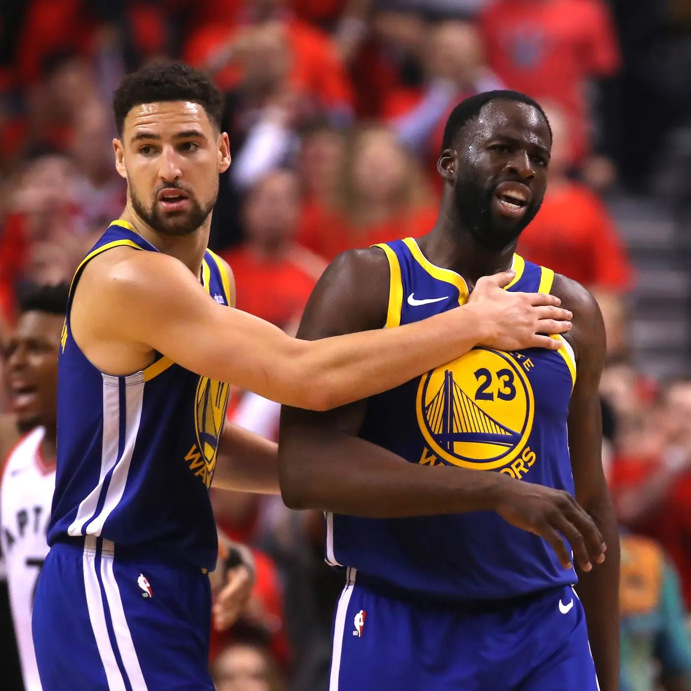 NBA／Draymond Green 傳球給 Klay 神奇一幕令眾多球迷熱議：「黑子的籃球是真的！」