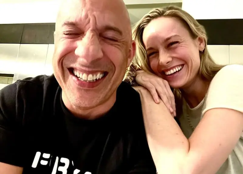 《玩命關頭 10 》布麗拉森 Brie Larson 大解放，穿內衣曬半甲刺青帥氣破表！