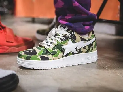 Nike 提告 A Bathing Ape 眾多鞋履侵權：「BAPE 抄襲品牌標誌性設計！」