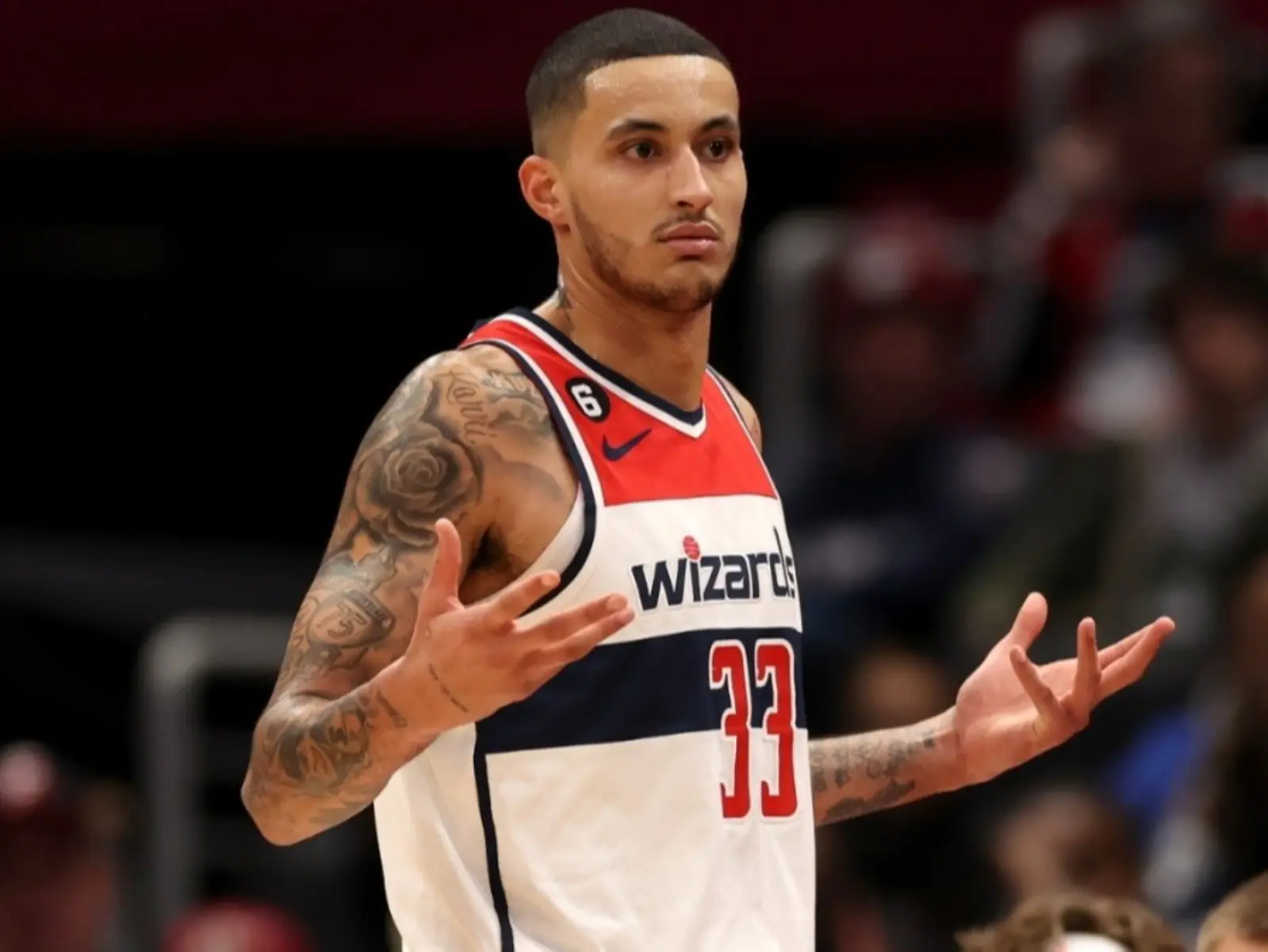 NBA／LeBron James 因漏判氣到不行，Kuzma 力挺大哥：「一堆愛假摔的都可以場均 9 次罰球！」