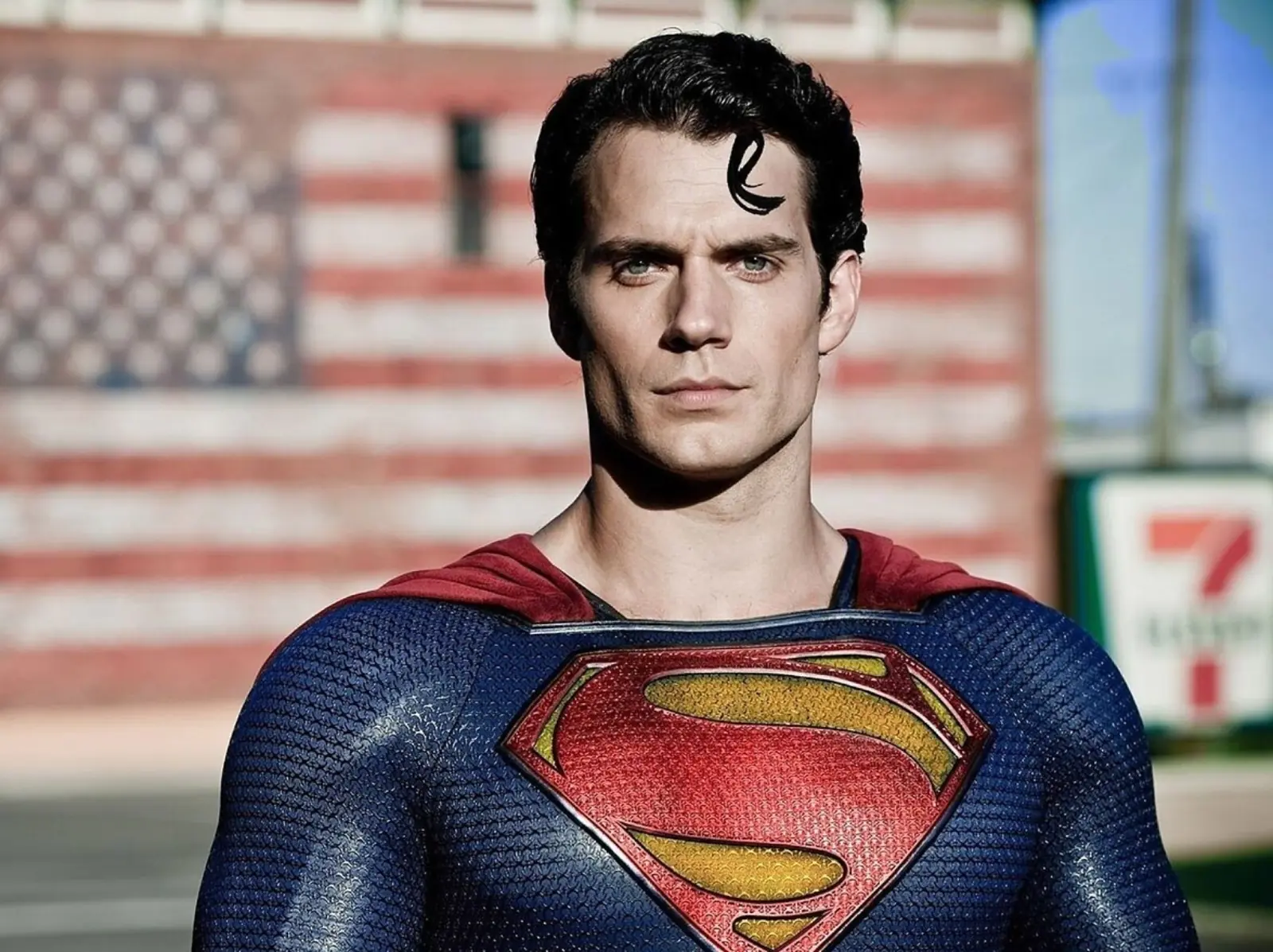 DC 執行長首詹姆斯岡恩談「超人」亨利卡維爾 Henry Cavill：「他沒有被解僱，因為他從未被新 DCU 聘請！」